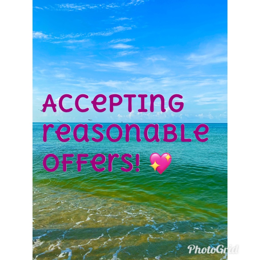 Accepting reasonable offers! 💖
